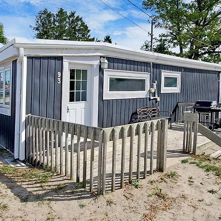 Main Beach River Retreat - Wasaga Beach 1 - Main Strip - 93 Mosley St Екстер'єр фото