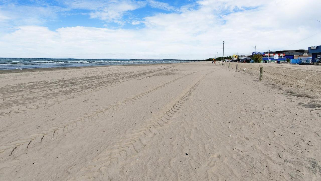 Main Beach River Retreat - Wasaga Beach 1 - Main Strip - 93 Mosley St Екстер'єр фото